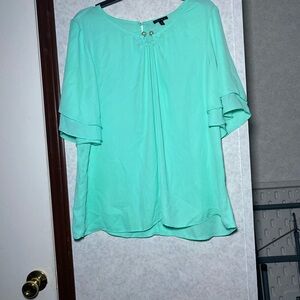 Sami & Jo Light Green Blouse with Ruffle Sleeves